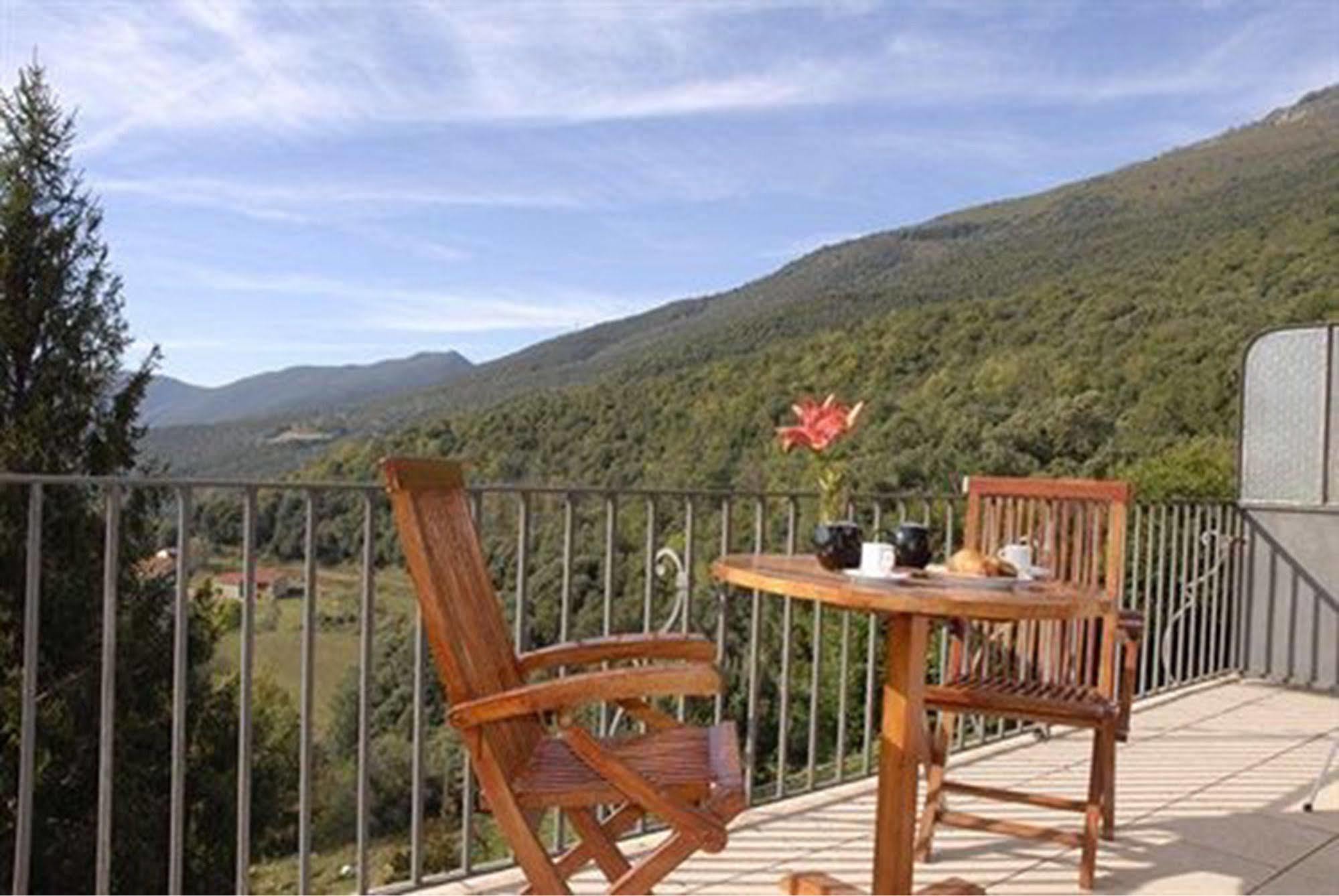 Husa Sant Bernat Montseny Eksteriør bilde